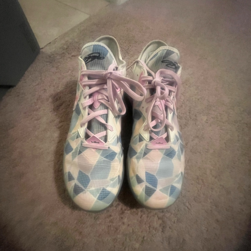 Lebron size 13